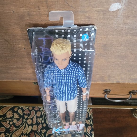 Barbie 2016, Ken #7 Fashionista Figure - Picture 7 of 17